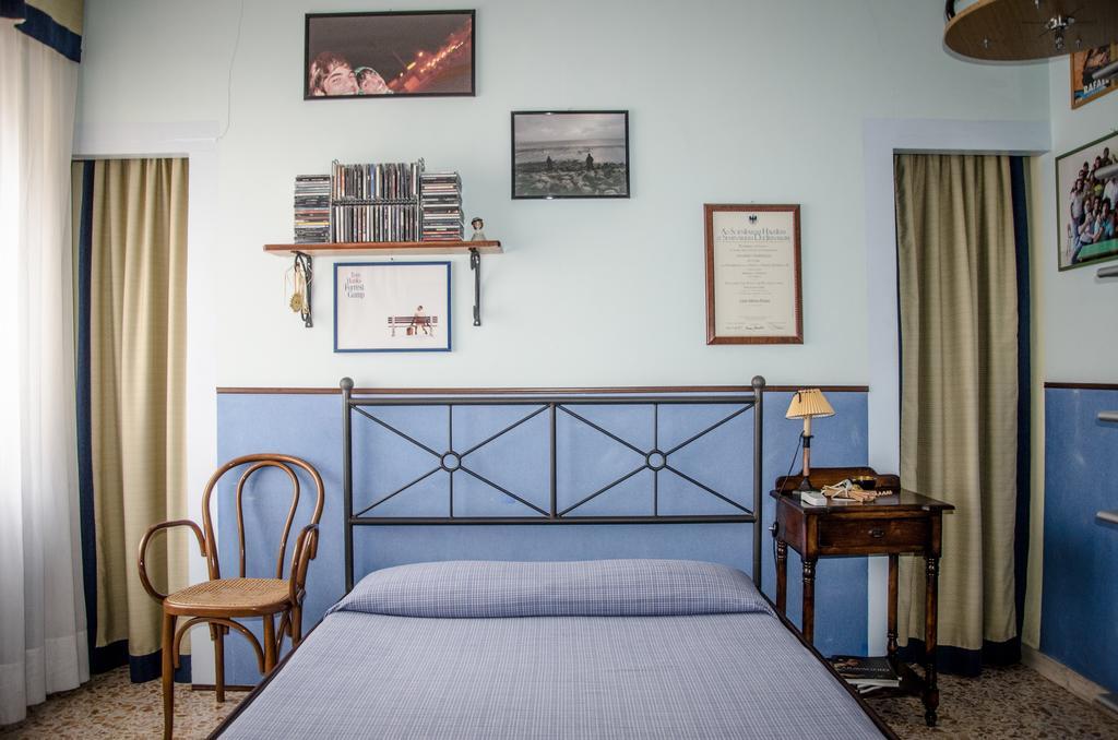 קאסרטה B&B Royal Palace Room חדר תמונה